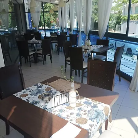 Rainbow 2 Complex 3*