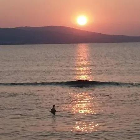 Rainbow 2 Complex Σάνι Μπιτς