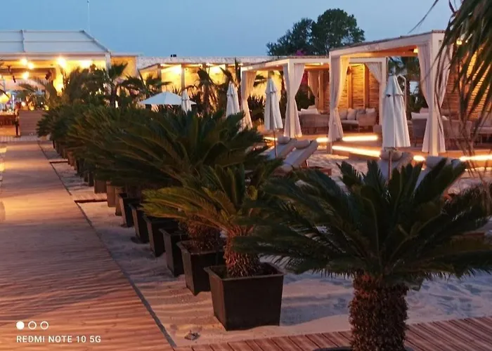 Rainbow 2 Complex Apartman Napospart